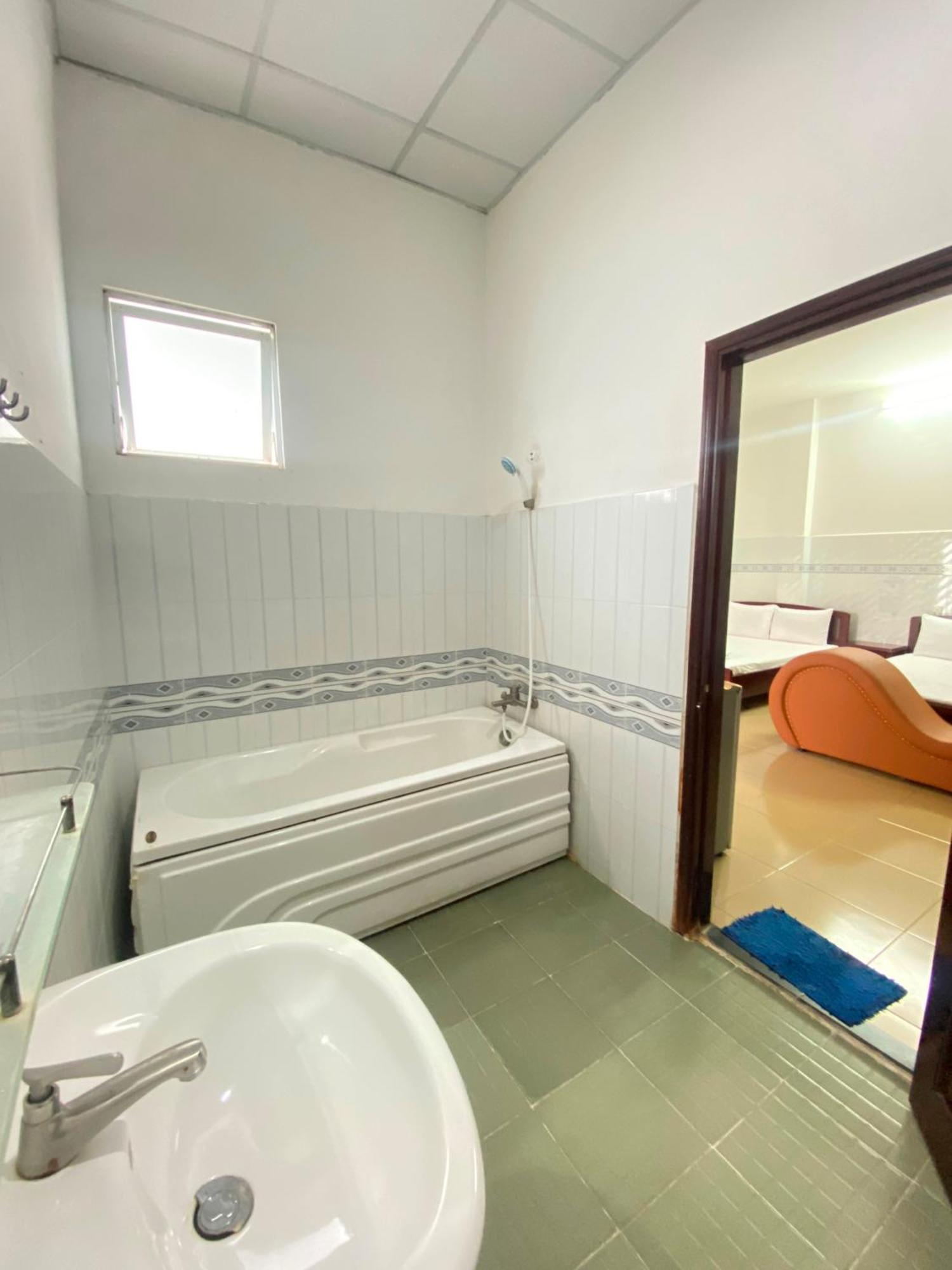 Khach San Kim Phung Ngan Otel Can Tho Dış mekan fotoğraf